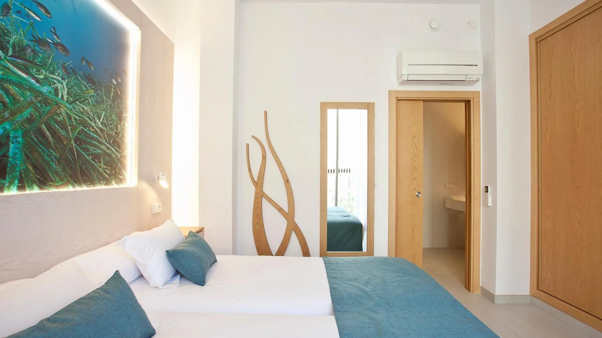 Apartaments Posidonia Colonia de Sant Jordi Spain